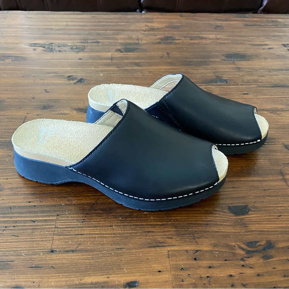 Dansko Black Women's Sandals